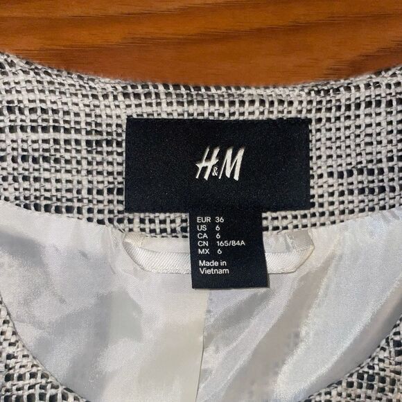 NWOT H&M Womens Jacket Size 6 - Picture 3 of 3